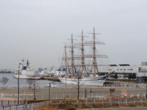 ７横浜